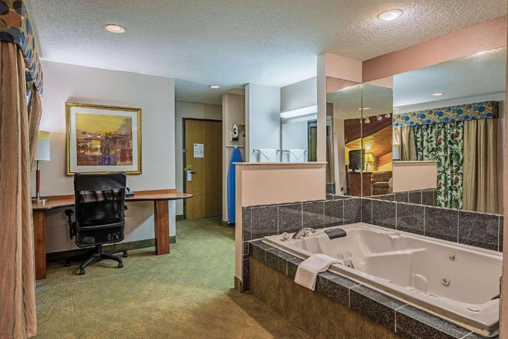 Royal Inn Suites 헌팅턴 외부 사진